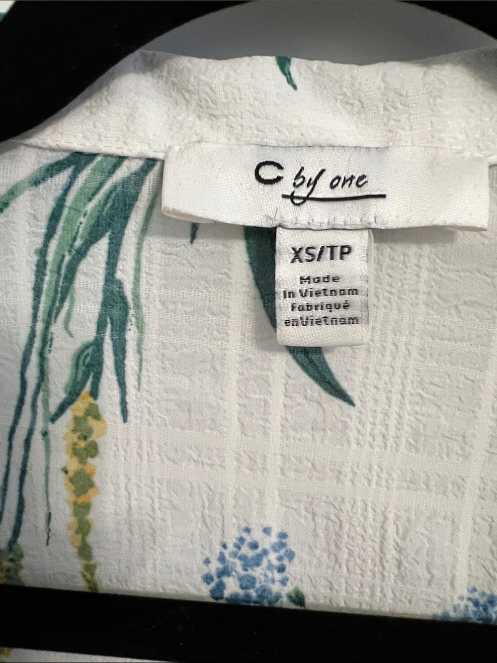 C by One White Floral Tie-Front Crop Shirt - Picture 2 of 3